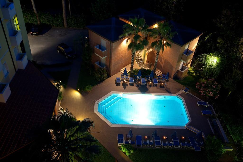 Hotel Venezia Marina di Pietrasanta Exterior foto
